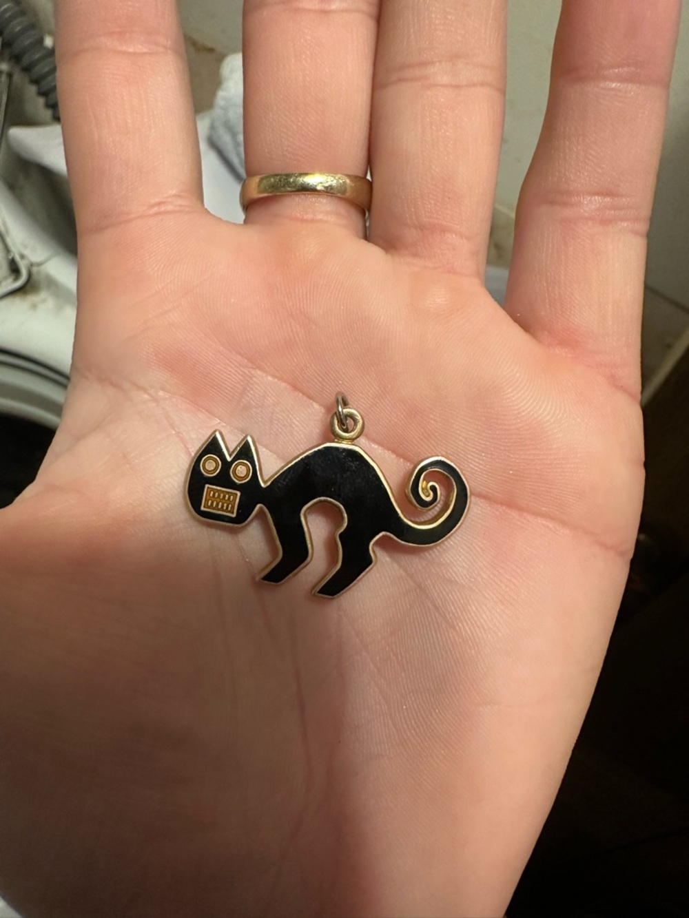 MoMA MMA Black Enamel Cat Pendant Charm Gold Tone Vintage